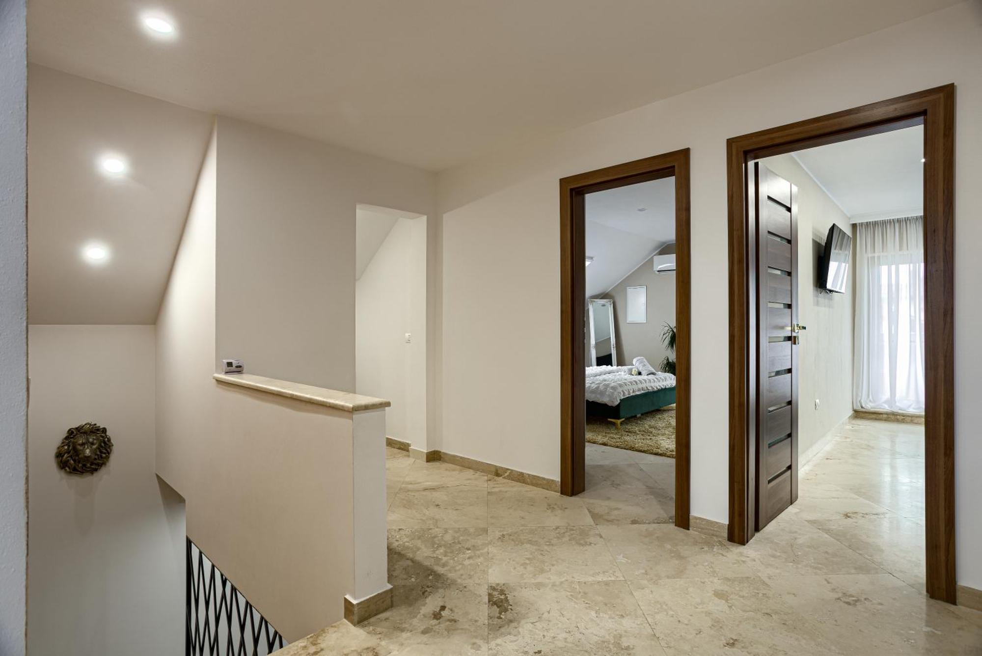 Sika Palladium Garden & Spa Central Apartment อาราด ภายนอก รูปภาพ